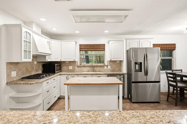 5238 Kinglet Street, Houston, TX 77035