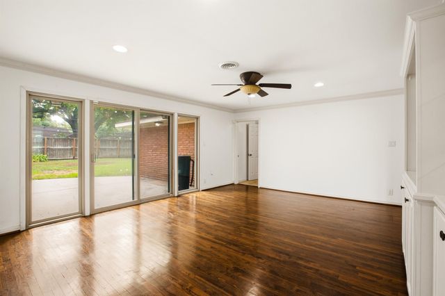 5238 Kinglet Street, Houston, TX 77035
