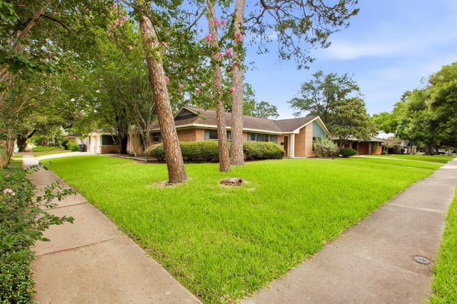 5238 Kinglet Street, Houston, TX 77035