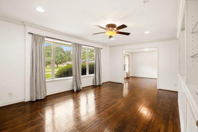 5238 Kinglet Street, Houston, TX 77035