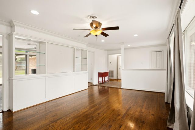 5238 Kinglet Street, Houston, TX 77035