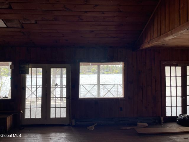100 Holser Road, Sand Lake, NY 12018