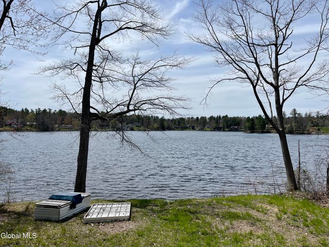 100 Holser Road, Sand Lake, NY 12018