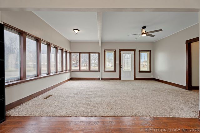 501 S Thompson Street, Vinita, OK 74301