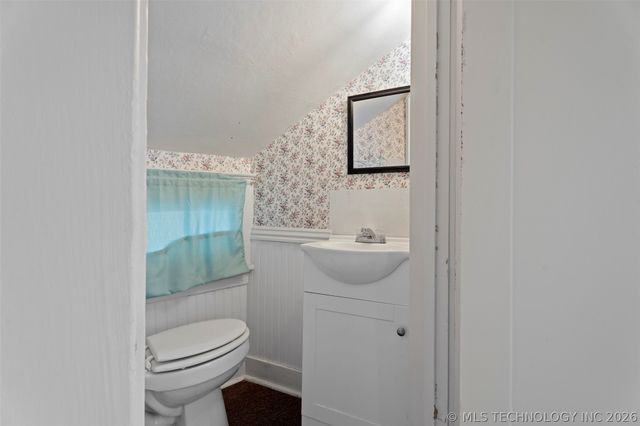 501 S Thompson Street, Vinita, OK 74301