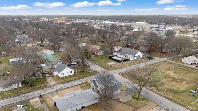 501 S Thompson Street, Vinita, OK 74301