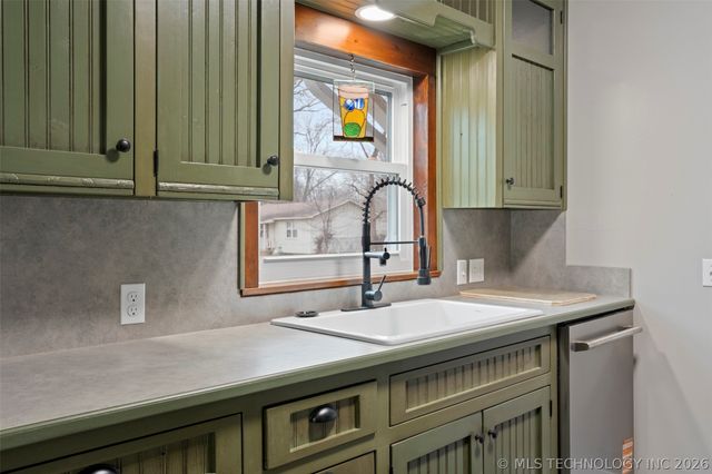 501 S Thompson Street, Vinita, OK 74301