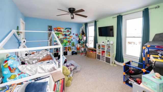 405 Wayne Ave, Ellwood City, PA 16117