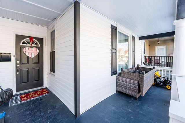 405 Wayne Ave, Ellwood City, PA 16117