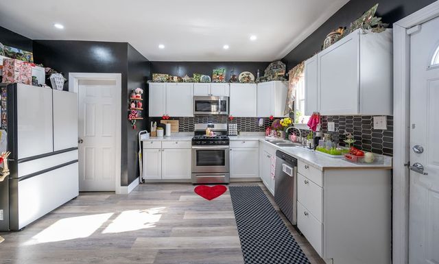 405 Wayne Ave, Ellwood City, PA 16117