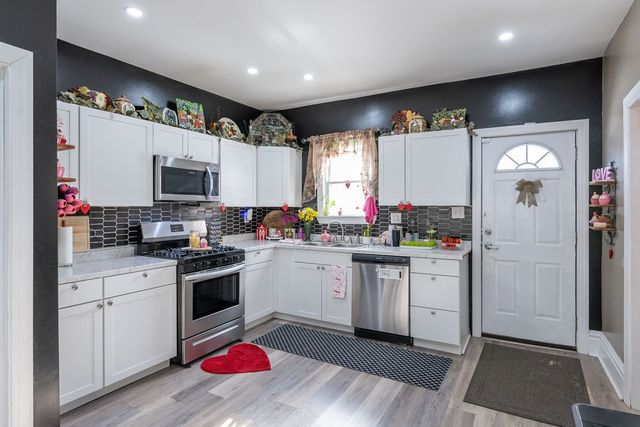 405 Wayne Ave, Ellwood City, PA 16117