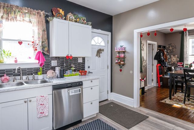 405 Wayne Ave, Ellwood City, PA 16117