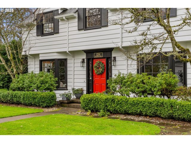 1250 Sw ENGLEWOOD Dr, Lake Oswego, OR 97034