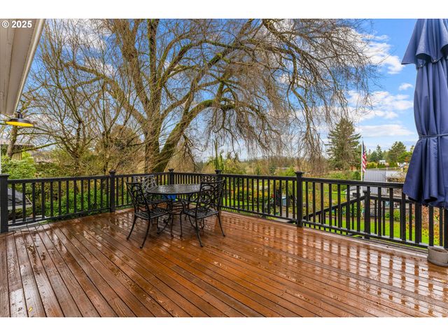 1250 Sw ENGLEWOOD Dr, Lake Oswego, OR 97034