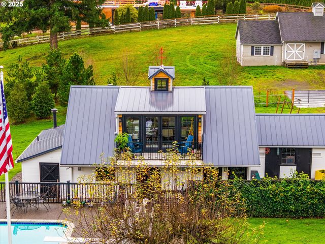 1250 Sw ENGLEWOOD Dr, Lake Oswego, OR 97034