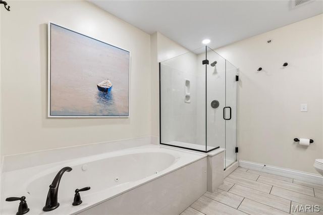 1151 Mill Crossing Drive 202, Creve Coeur, MO 63141