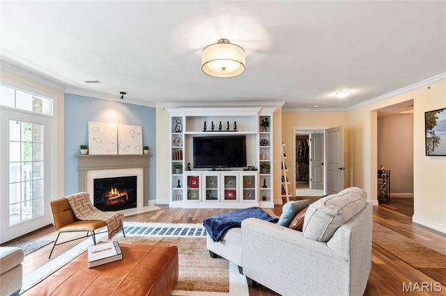 1151 Mill Crossing Drive 202, Creve Coeur, MO 63141