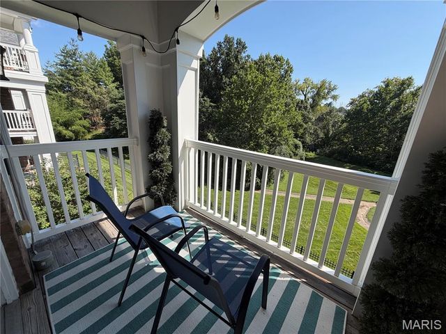 1151 Mill Crossing Drive 202, Creve Coeur, MO 63141