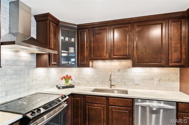 1151 Mill Crossing Drive 202, Creve Coeur, MO 63141