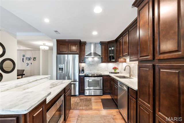 1151 Mill Crossing Drive 202, Creve Coeur, MO 63141