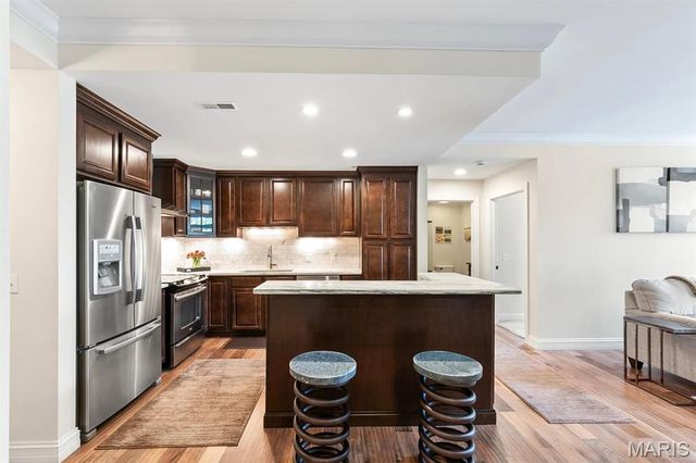 1151 Mill Crossing Drive 202, Creve Coeur, MO 63141