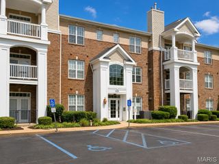 1151 Mill Crossing Drive 202, Creve Coeur, MO 63141