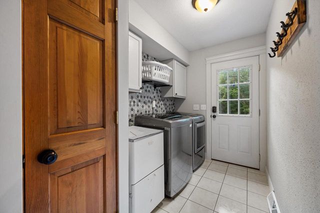 S9W31422 Irwin COURT, Wales, WI 53183