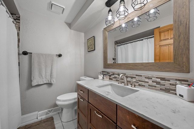 S9W31422 Irwin COURT, Wales, WI 53183