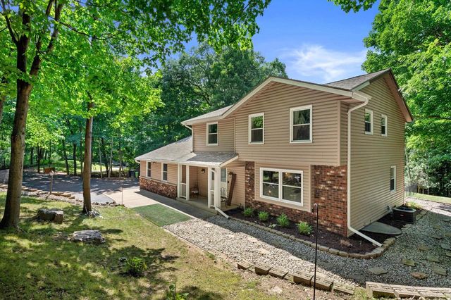 S9W31422 Irwin COURT, Wales, WI 53183