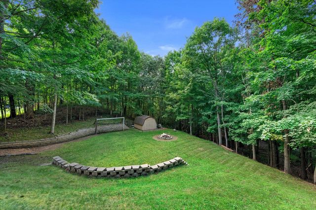 S9W31422 Irwin COURT, Wales, WI 53183