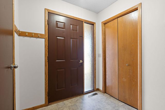 15720 Gallery Avenue, Apple Valley, MN 55124