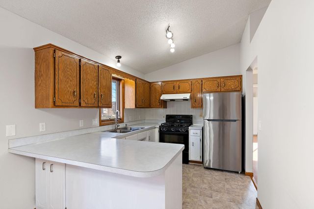 15720 Gallery Avenue, Apple Valley, MN 55124