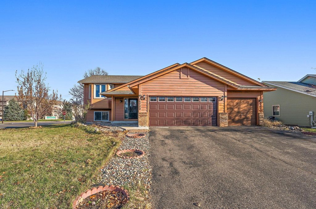 15720 Gallery Avenue, Apple Valley, MN 55124
