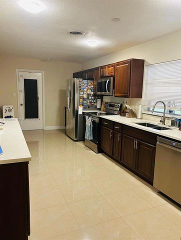 6790 SW 10th Court, Pembroke Pines, FL 33023