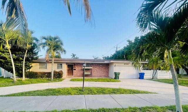 6790 SW 10th Court, Pembroke Pines, FL 33023