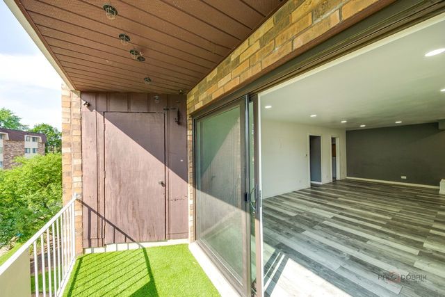 3300 N Carriageway Drive 317, Arlington Heights, IL 60004