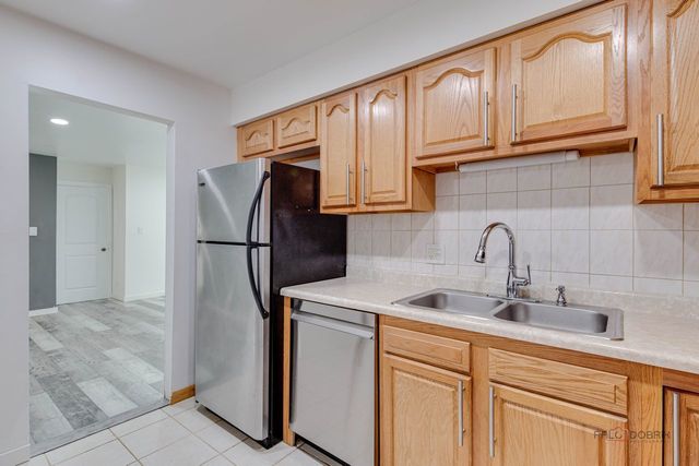 3300 N Carriageway Drive 317, Arlington Heights, IL 60004