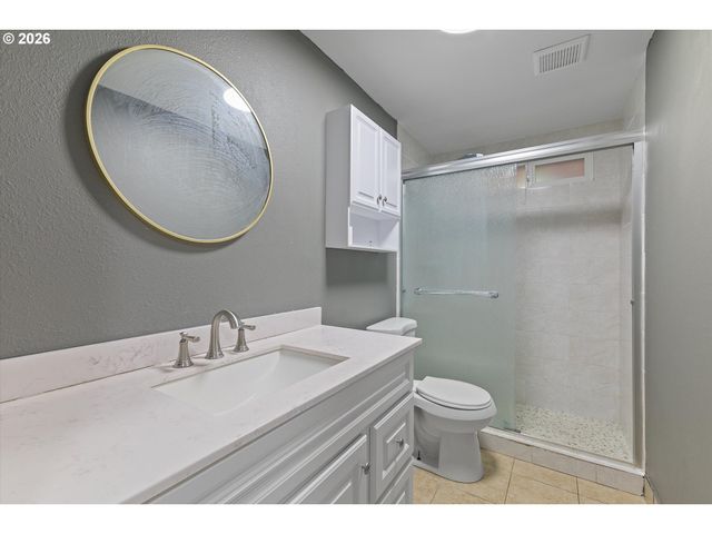 3921 E FOURTH PLAIN Blvd 58, Vancouver, WA 98661