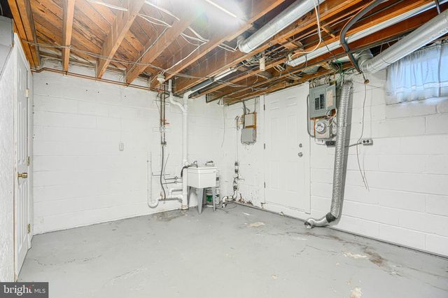 1020 MIDDLESEX, Baltimore, MD 21221