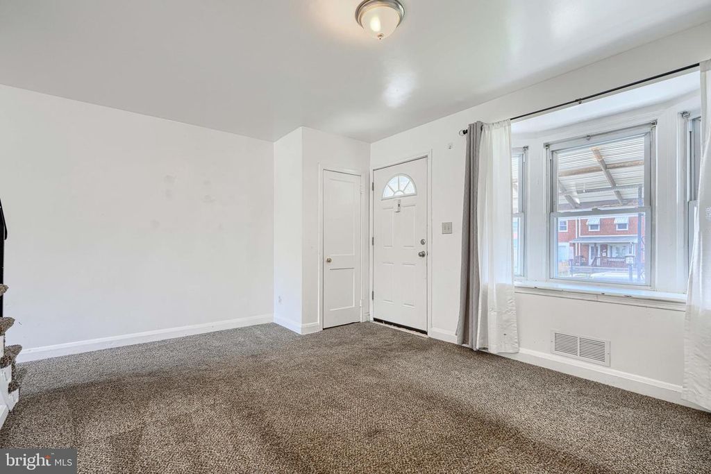 Image 7 of property listing at 1020 MIDDLESEX, Baltimore, MD 21221