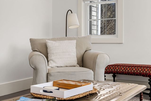 50 Eldredge Square S, Chatham, MA 02633