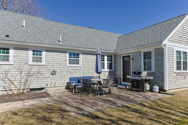 50 Eldredge Square S, Chatham, MA 02633
