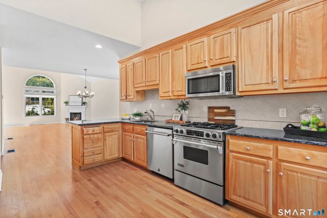 3 Rushbrooke Lane, Shelton, CT 06484