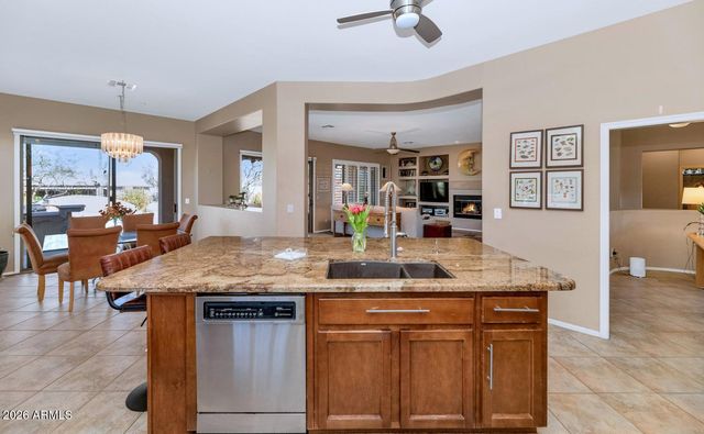 41734 N MAIDSTONE Court, Phoenix, AZ 85086