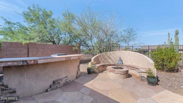 41734 N MAIDSTONE Court, Phoenix, AZ 85086