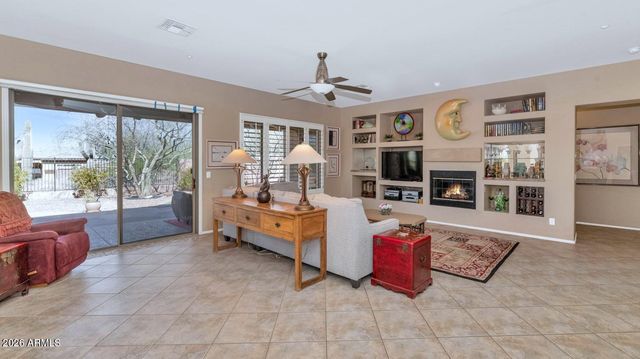 41734 N MAIDSTONE Court, Phoenix, AZ 85086
