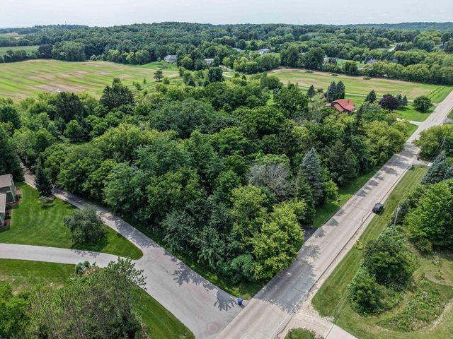 3487 Town Line ROAD, West Bend, WI 53095