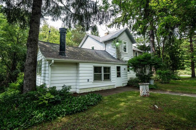 3487 Town Line ROAD, West Bend, WI 53095