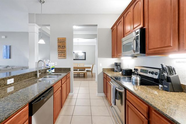 5048 SHOREWAY LOOP 40104, Orlando, FL 32819