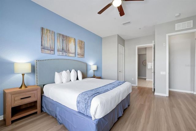 5048 SHOREWAY LOOP 40104, Orlando, FL 32819